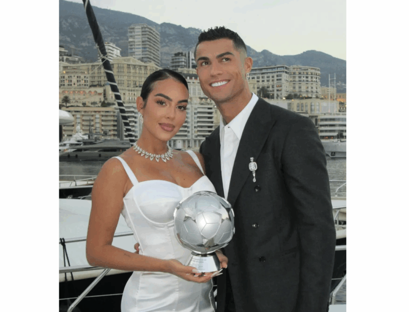 The center stone could weigh up to 30 carats and the design features two side stones.Instagram/georginagio